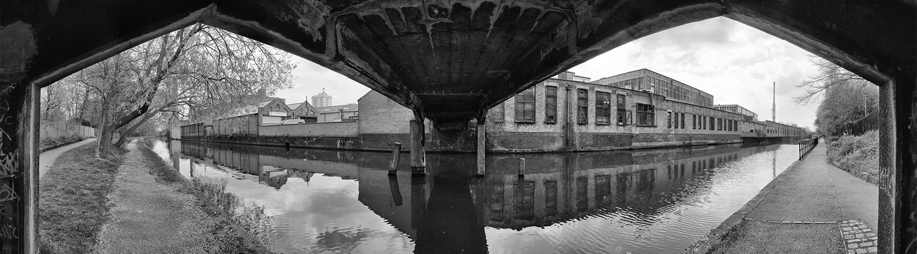 Industrial landscape - canal in Leicester