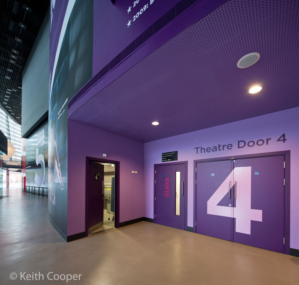 curve changing rooms toilet entrance